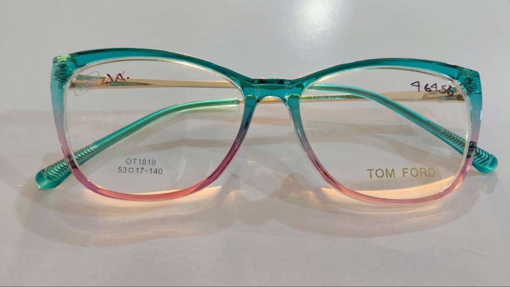 TOM FORD