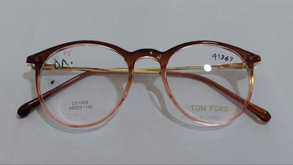 TOM FORD