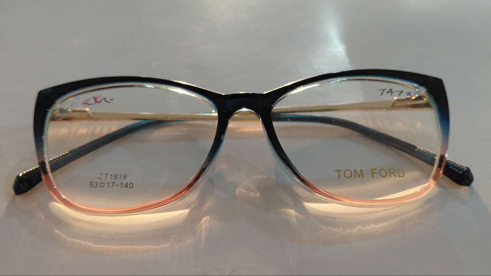 TOM FORD