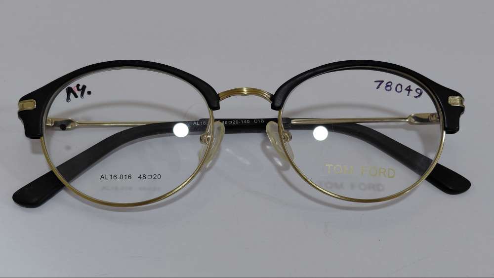 TOM FORD