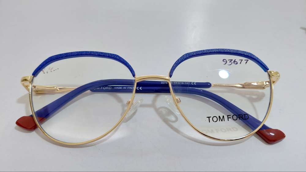 TOM FORD